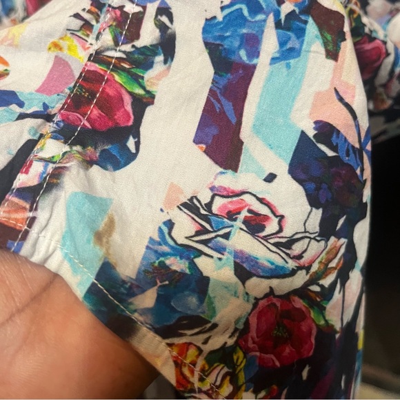 Robert Graham Aviation Short Sleeve Button-Up Shirt Multi Color Floral Print - Picture 10 of 10